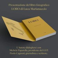 Luca Marianaccio presenta il  libro-contenitore fotografico “Loro”